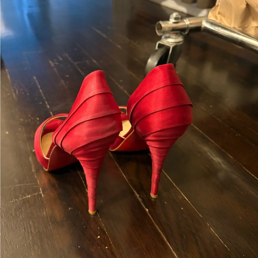 Christian Louboutin Scarlet Peep-Toe Heels - Picture 2 of 9